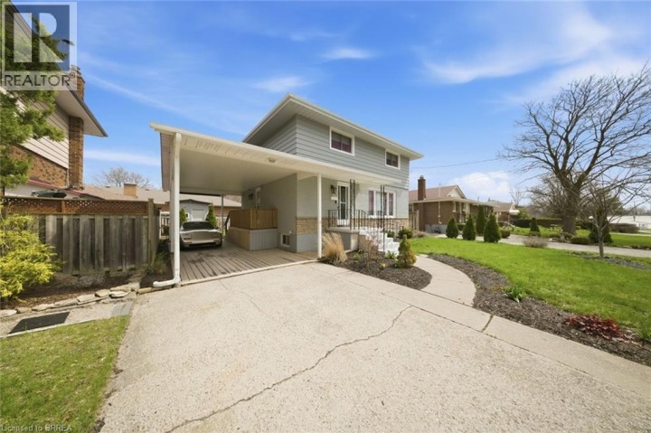 Photo 9 at 22 Paris Road, Henderson, Brantford