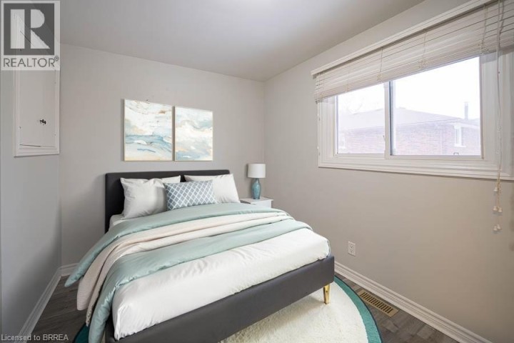 Photo 14 at 45 Buckingham Street, Fairview / Greenbrier, Brantford