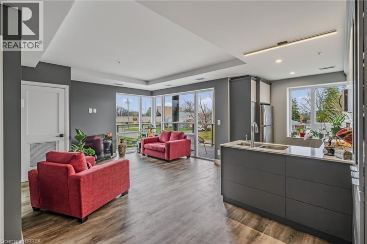 Photo 20 at 212 - 34 Norman Street, Fairview / Greenbrier, Brantford