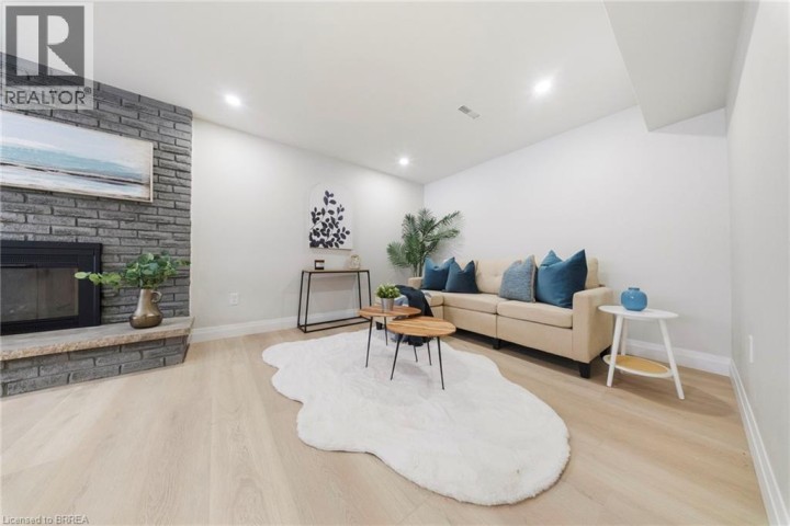 Photo 14 at 31 Hillcrest Avenue, Hillcrest, Brantford