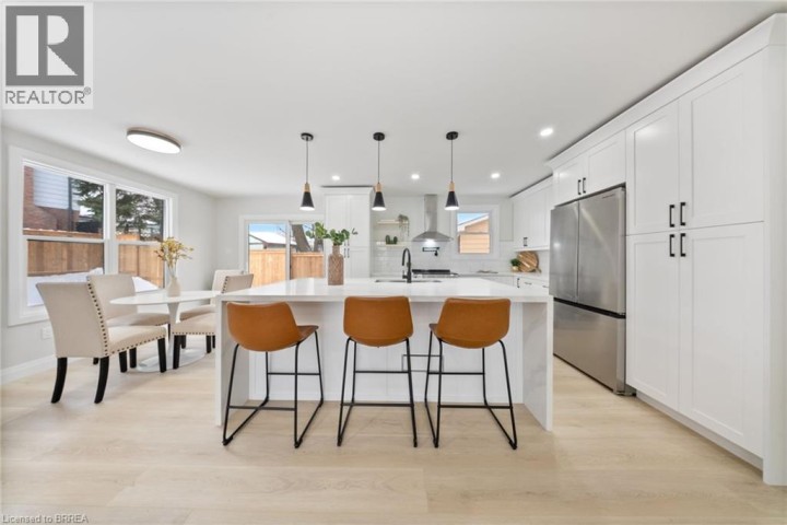 Photo 2 at 31 Hillcrest Avenue, Hillcrest, Brantford