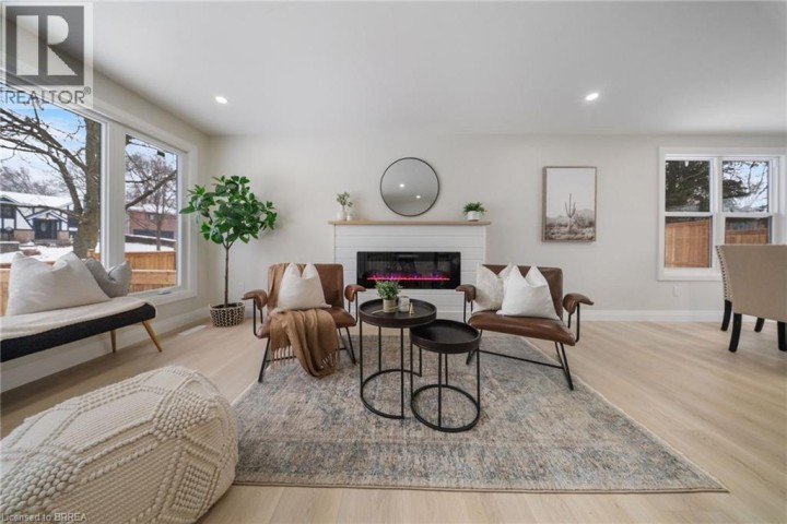 Photo 7 at 31 Hillcrest Avenue, Hillcrest, Brantford