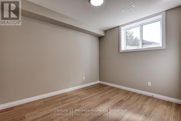 Photo 16 at 14 - 19 Anderson Street, Woodstock - South, Woodstock