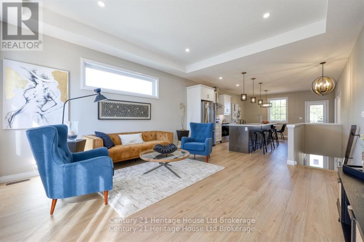 Photo 2 at 14 - 19 Anderson Street, Woodstock - South, Woodstock