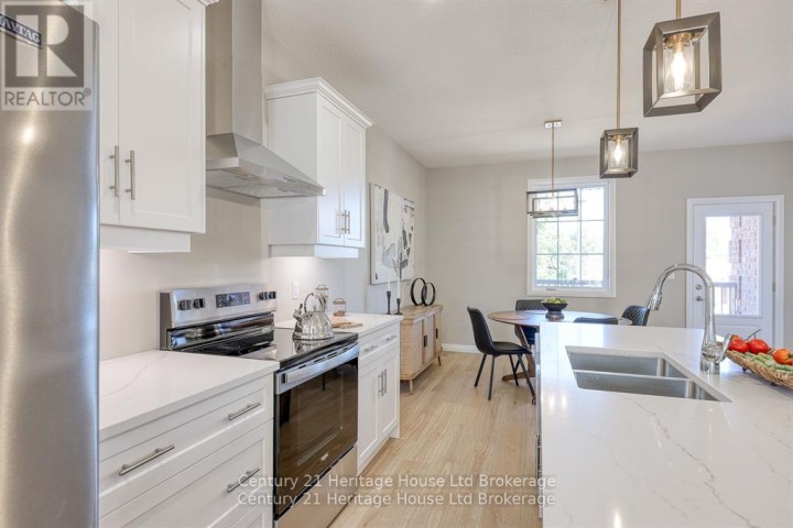Photo 4 at 14 - 19 Anderson Street, Woodstock - South, Woodstock
