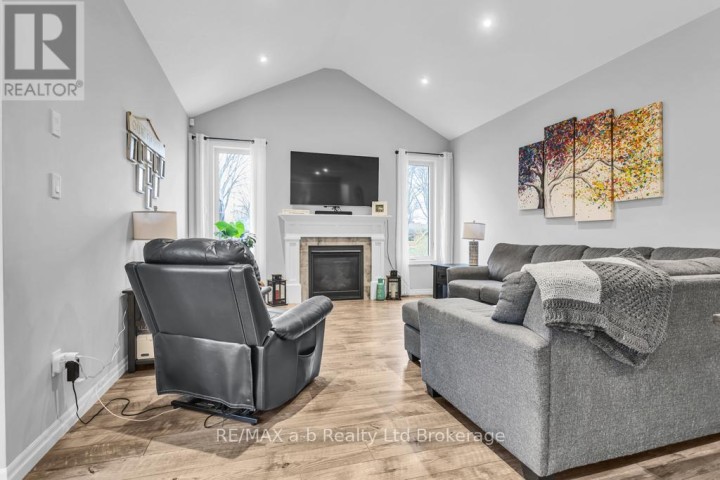 Photo 14 at 241 Wilson Avenue, Tillsonburg