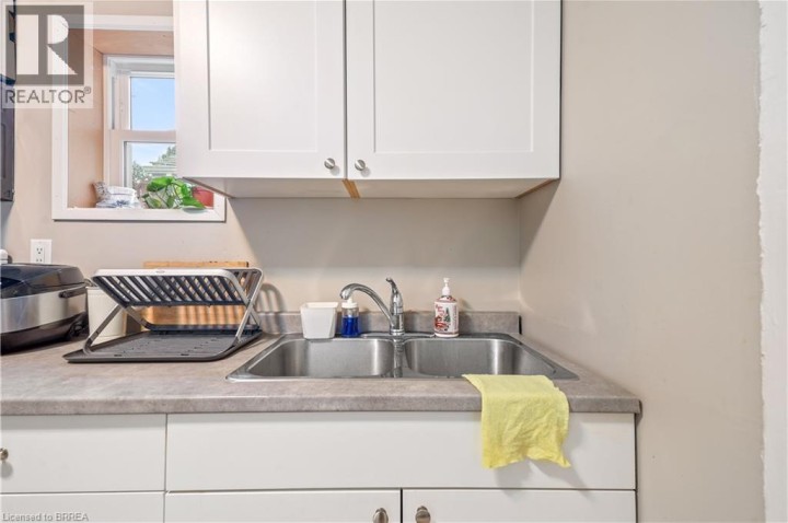 Photo 9 at 51 Jarvis Street, Holmedale, Brantford