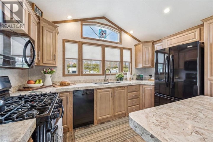 Photo 26 at 83 - 930 Lakeshore Road, Rural Houghton, Norfolk County