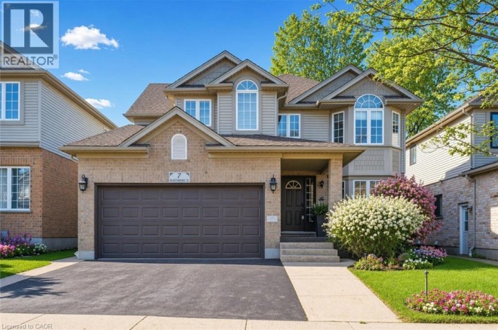 Photo 1 at 7 Hearthbridge Street, Pioneer Park / Doon / Wyldwoods, Kitchener