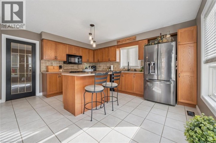 Photo 16 at 7 Hearthbridge Street, Pioneer Park / Doon / Wyldwoods, Kitchener