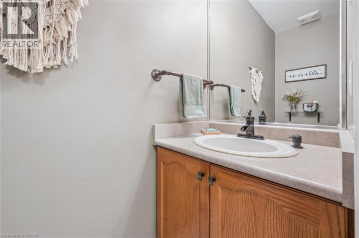 Photo 20 at 7 Hearthbridge Street, Pioneer Park / Doon / Wyldwoods, Kitchener