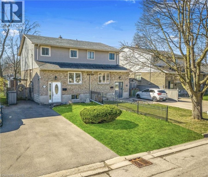 Photo 1 at 9 Hampton Street, Echo Place, Brantford