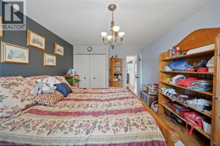 Photo 23 at 1 Osijek Crescent, Brantwood Park, Brantford