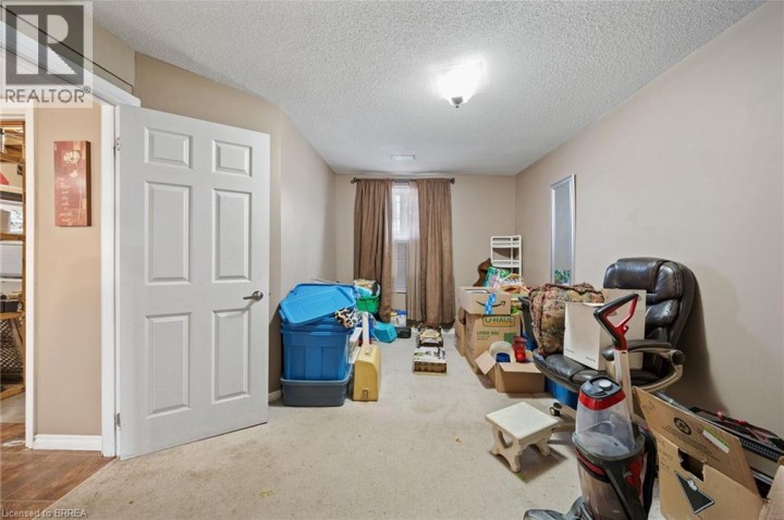 Photo 33 at 1 Osijek Crescent, Brantwood Park, Brantford