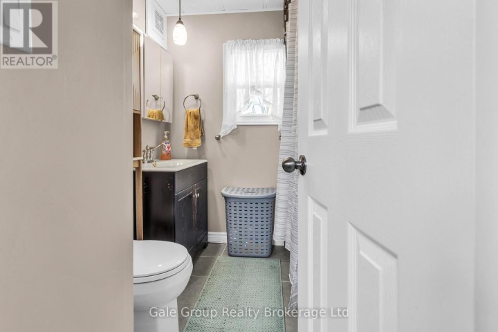 Photo 15 at 33 Pitt Street, Port Burwell, Bayham