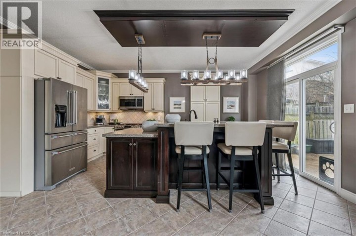Photo 14 at 707 Commonwealth Crescent, Laurentian Hills / Country Hills W, Kitchener
