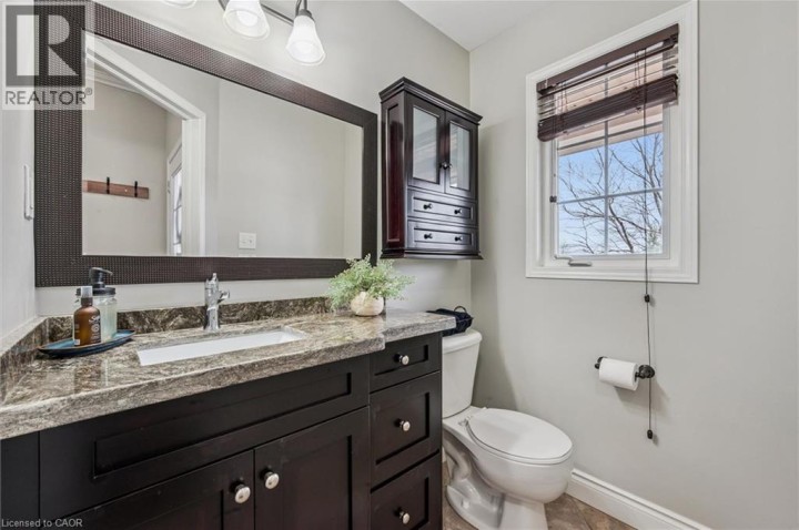 Photo 18 at 707 Commonwealth Crescent, Laurentian Hills / Country Hills W, Kitchener