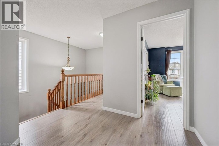 Photo 20 at 707 Commonwealth Crescent, Laurentian Hills / Country Hills W, Kitchener