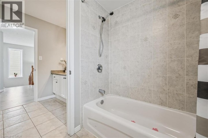 Photo 28 at 707 Commonwealth Crescent, Laurentian Hills / Country Hills W, Kitchener