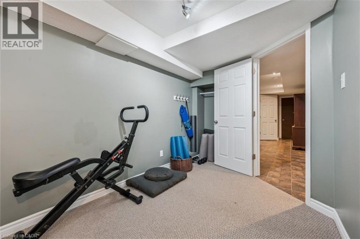Photo 35 at 707 Commonwealth Crescent, Laurentian Hills / Country Hills W, Kitchener