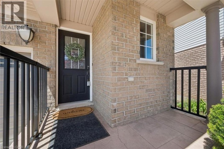 Photo 4 at 707 Commonwealth Crescent, Laurentian Hills / Country Hills W, Kitchener