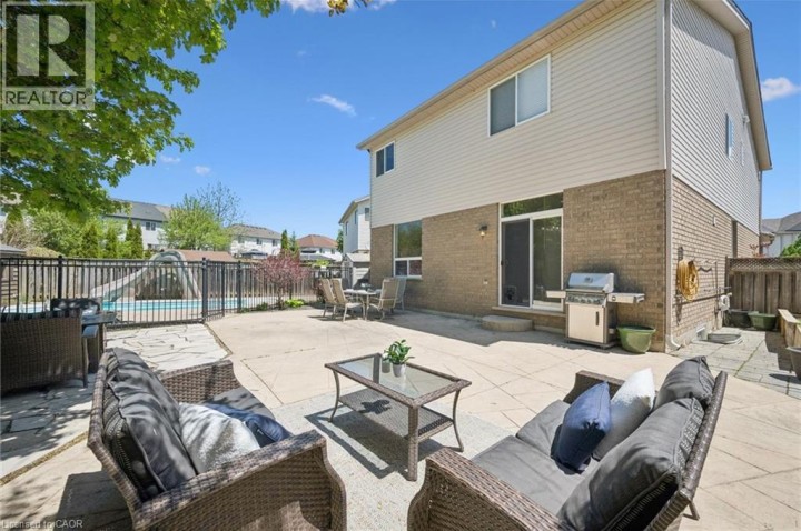 Photo 42 at 707 Commonwealth Crescent, Laurentian Hills / Country Hills W, Kitchener