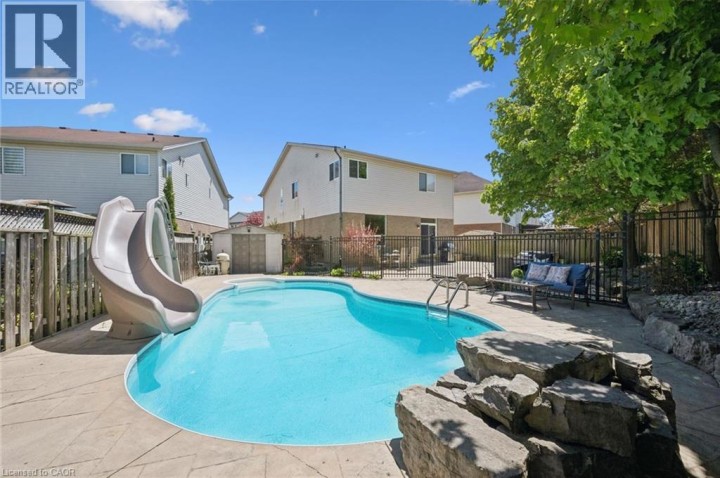 Photo 46 at 707 Commonwealth Crescent, Laurentian Hills / Country Hills W, Kitchener