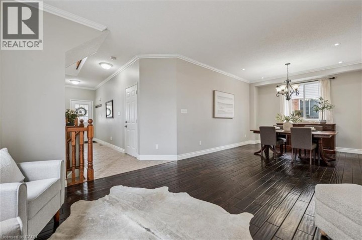 Photo 8 at 707 Commonwealth Crescent, Laurentian Hills / Country Hills W, Kitchener