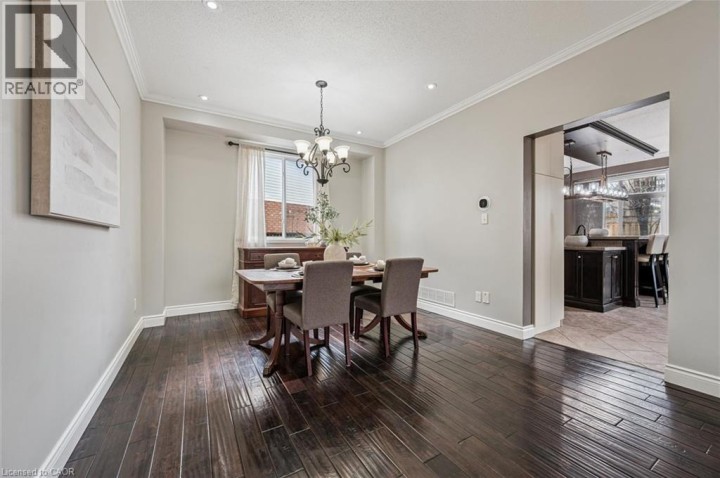 Photo 9 at 707 Commonwealth Crescent, Laurentian Hills / Country Hills W, Kitchener