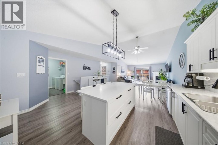 Photo 9 at 10 - 385 N Park Road, Brier Park, Brantford