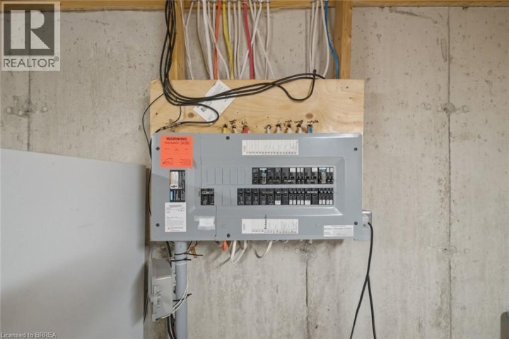 Photo 26 at 10 - 385 N Park Road, Brier Park, Brantford