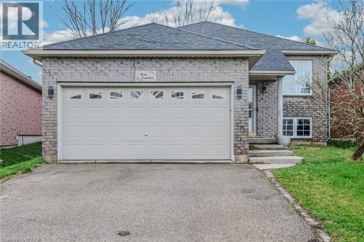 Photo 1 at 4 Dowden Avenue, Donegal / Mcguiness, Brantford
