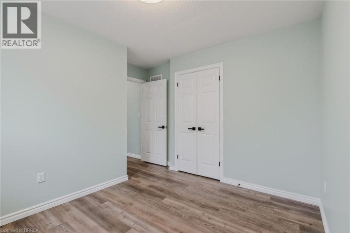 Photo 26 at 4 Dowden Avenue, Donegal / Mcguiness, Brantford