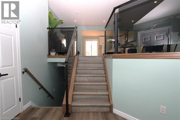 Photo 5 at 4 Dowden Avenue, Donegal / Mcguiness, Brantford