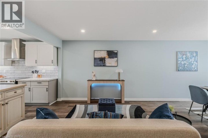 Photo 11 at 4 Dowden Avenue, Donegal / Mcguiness, Brantford