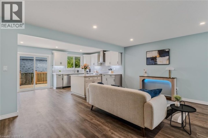 Photo 9 at 4 Dowden Avenue, Donegal / Mcguiness, Brantford
