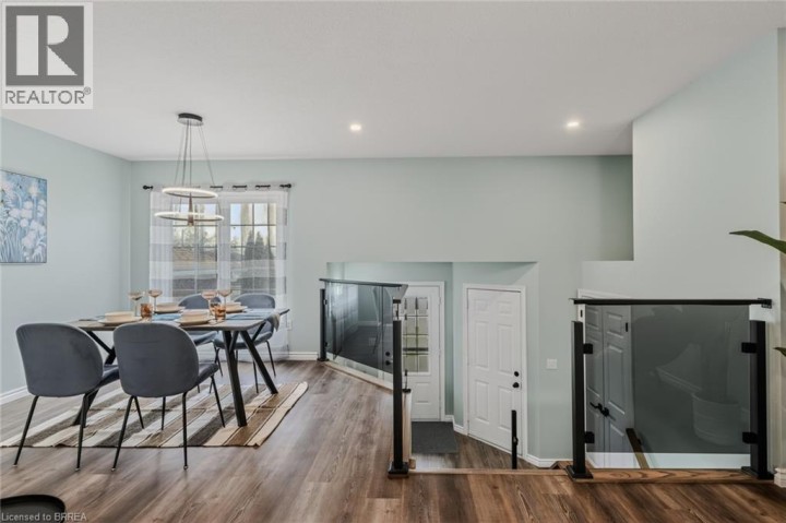 Photo 6 at 4 Dowden Avenue, Donegal / Mcguiness, Brantford