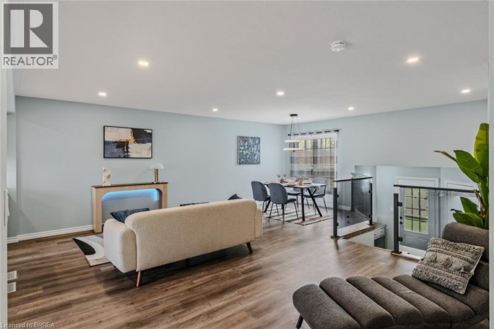 Photo 18 at 4 Dowden Avenue, Donegal / Mcguiness, Brantford