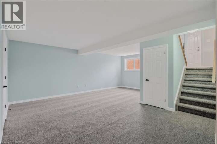 Photo 27 at 4 Dowden Avenue, Donegal / Mcguiness, Brantford