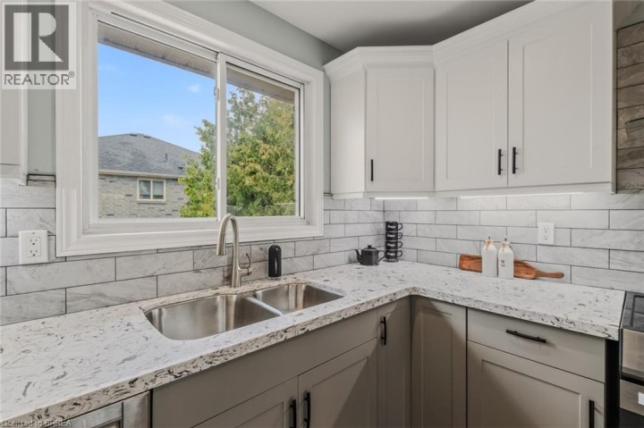 Photo 16 at 4 Dowden Avenue, Donegal / Mcguiness, Brantford
