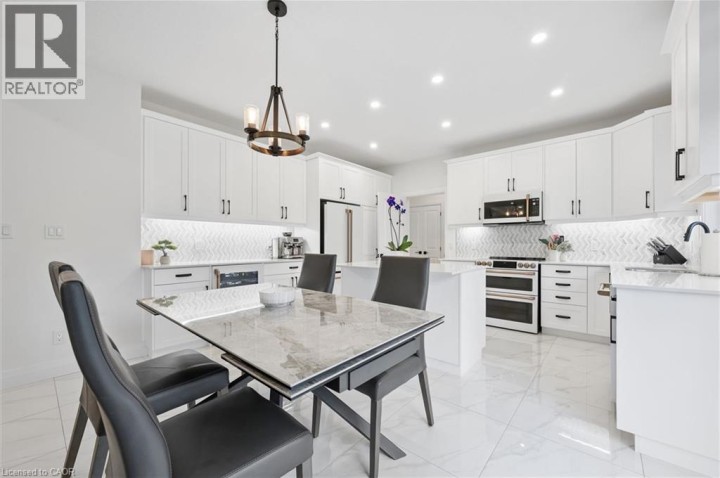Photo 12 at 213 Fallowfield Drive, Alpine Village / Country Hills, Kitchener