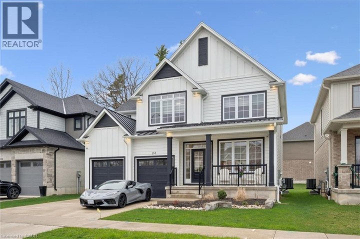 Photo 2 at 213 Fallowfield Drive, Alpine Village / Country Hills, Kitchener