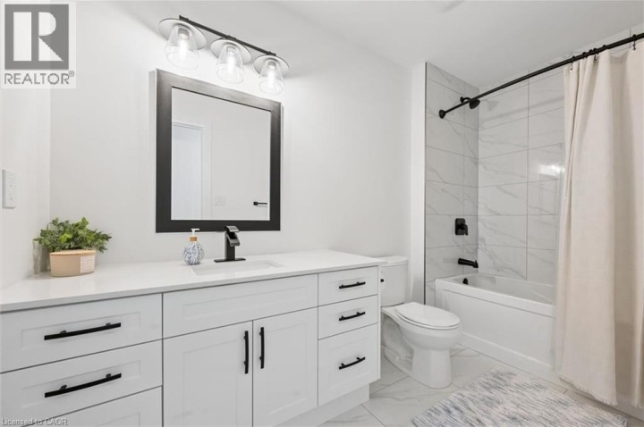 Photo 25 at 213 Fallowfield Drive, Alpine Village / Country Hills, Kitchener