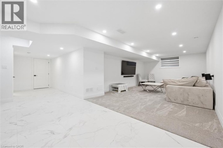 Photo 30 at 213 Fallowfield Drive, Alpine Village / Country Hills, Kitchener