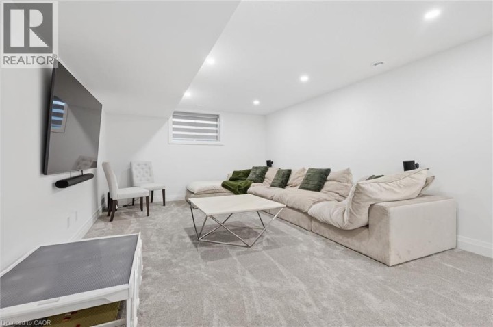 Photo 31 at 213 Fallowfield Drive, Alpine Village / Country Hills, Kitchener