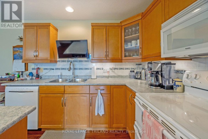 Photo 11 at 18 Coleman Court, St. Thomas