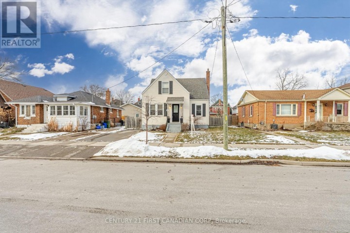 Photo 2 at 108 Myrtle Street, St. Thomas