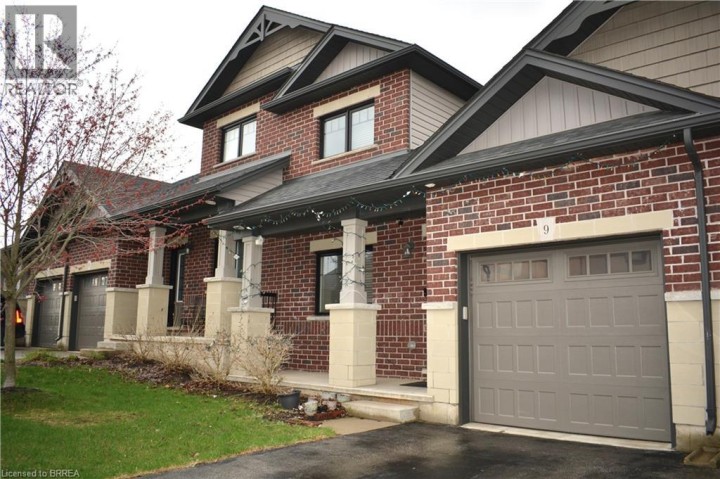 Photo 1 at 9 - 1 Chamberlain Avenue, Ingersoll - South, Ingersoll