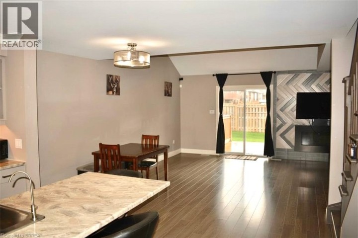 Photo 4 at 9 - 1 Chamberlain Avenue, Ingersoll - South, Ingersoll