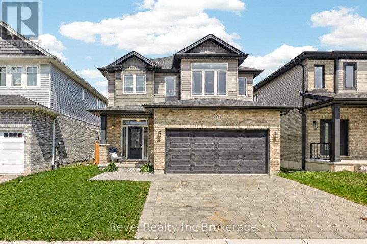 Photo 2 at 32 Sutherland Crescent, Ingersoll - South, Ingersoll